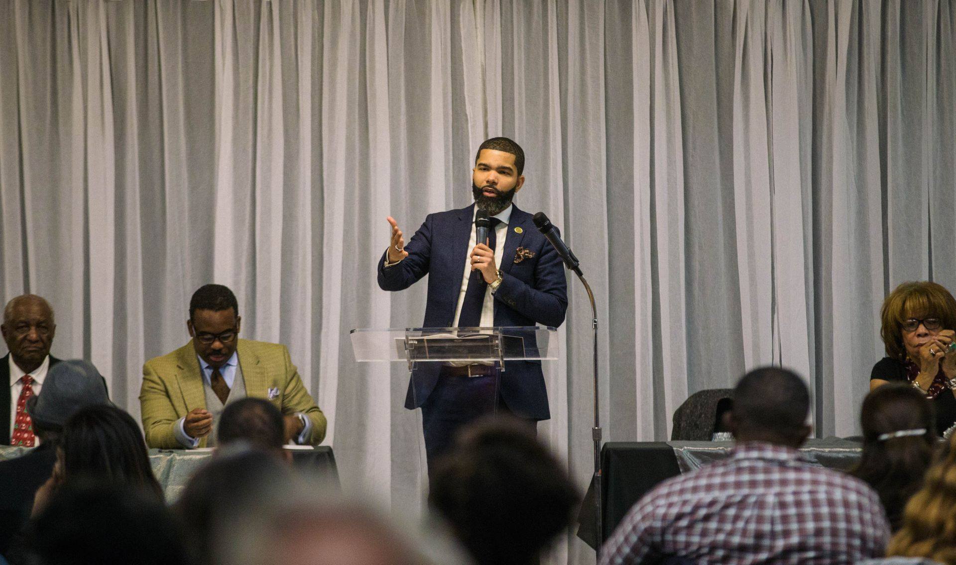 Mayor Chokwe Antar Lumumba endorses Bernie Sanders